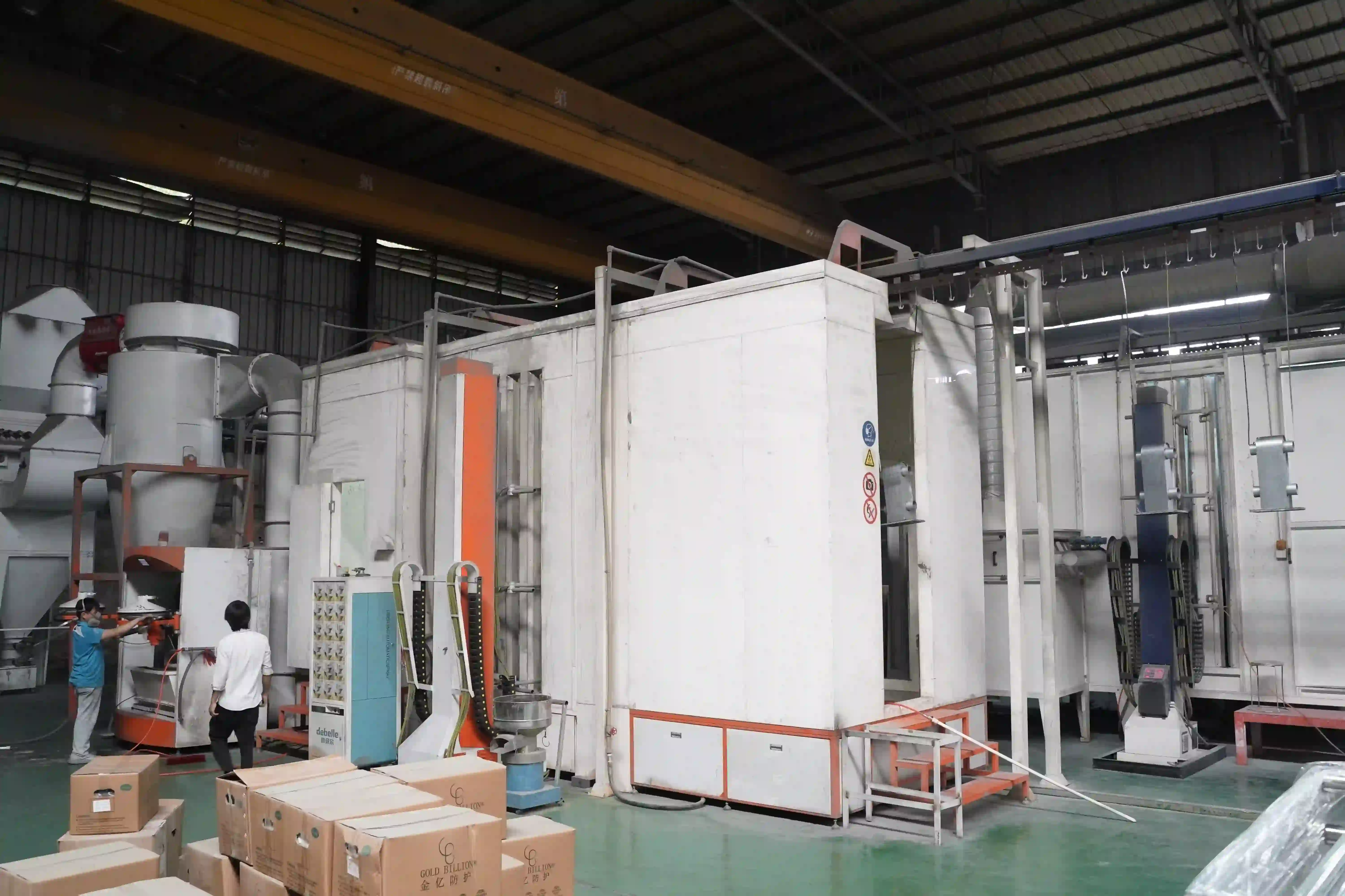Electrostatic powder coating for padel court steel profiles