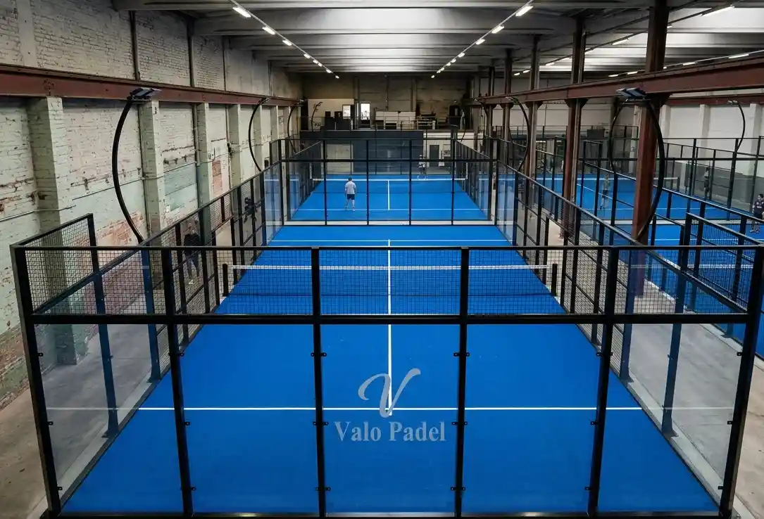 Heritage Classic pistas de pádel dispuestas en un club multipista cubierto